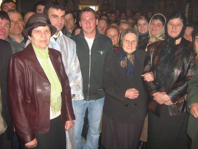 FAMILIA MICA SI M ARE A PREOTULUI PAROH